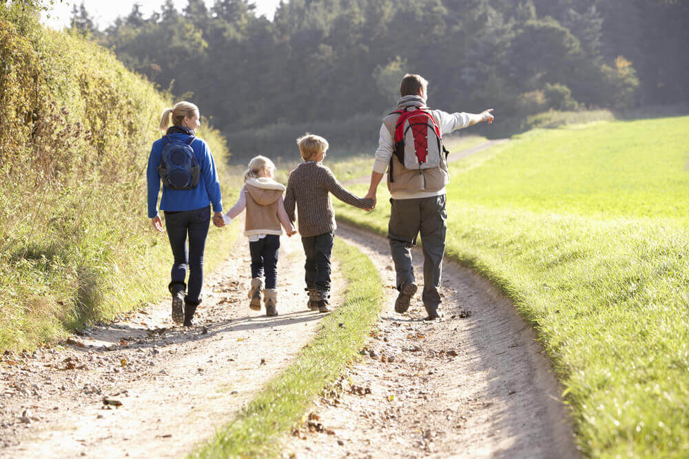 country-walk-family